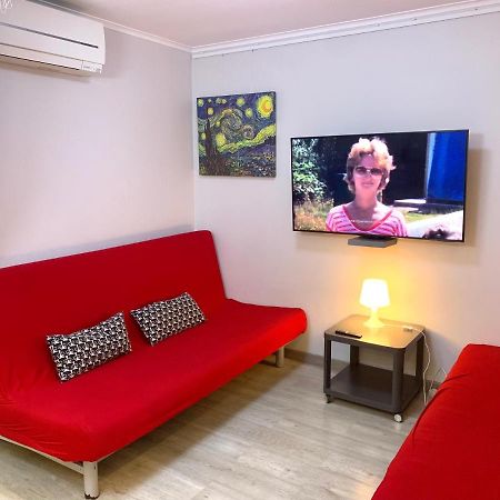 Camp Nou, Europa Fira - Modern Two-Bedroom Apartment With Heating Л'Успіталет-да-Любрагат Екстер'єр фото