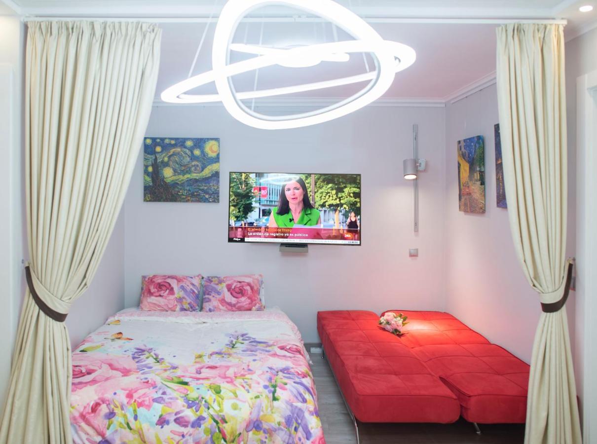 Camp Nou, Europa Fira - Modern Two-Bedroom Apartment With Heating Л'Успіталет-да-Любрагат Екстер'єр фото