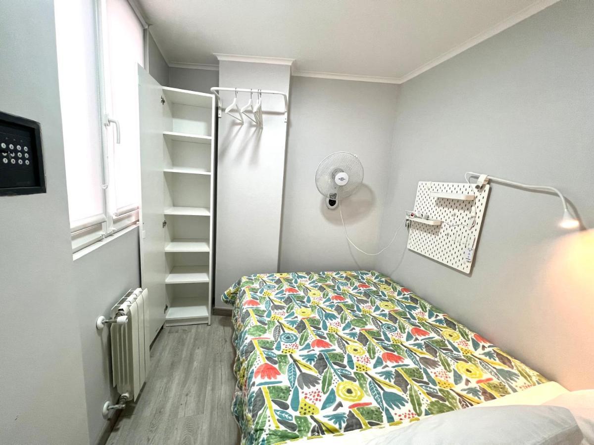 Camp Nou, Europa Fira - Modern Two-Bedroom Apartment With Heating Л'Успіталет-да-Любрагат Екстер'єр фото