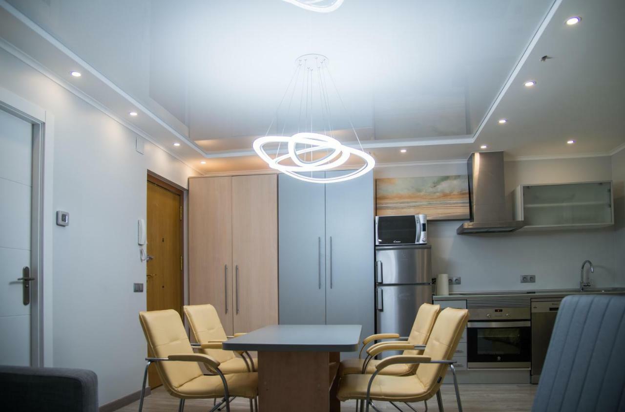 Camp Nou, Europa Fira - Modern Two-Bedroom Apartment With Heating Л'Успіталет-да-Любрагат Екстер'єр фото