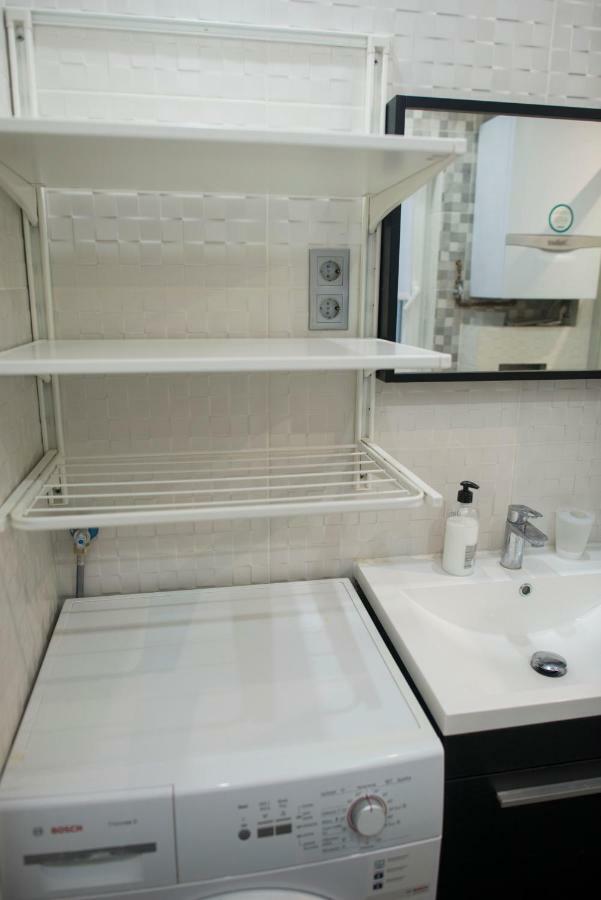 Camp Nou, Europa Fira - Modern Two-Bedroom Apartment With Heating Л'Успіталет-да-Любрагат Екстер'єр фото